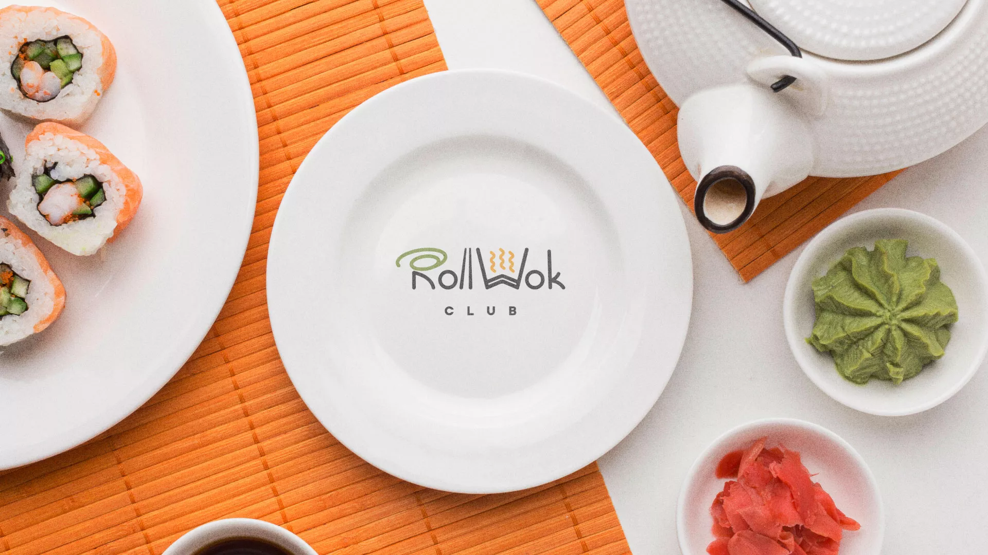 Разработка логотипа и фирменного стиля суши-бара «Roll Wok Club» в Ельце